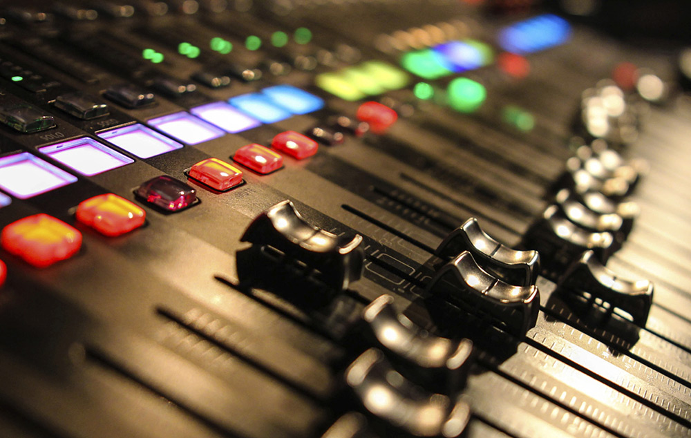 Testing… Testing… Is Anyone There? – Deal Activity Slows Dramatically as Investors Look to 2023 for Clarity on Economic Outlook featured image