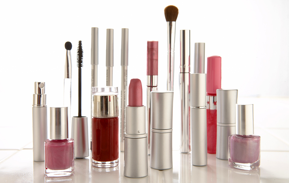 SECTOR DEALS OF THE WEEK: The Year of the Strategic Beauty Care Buyer featured image